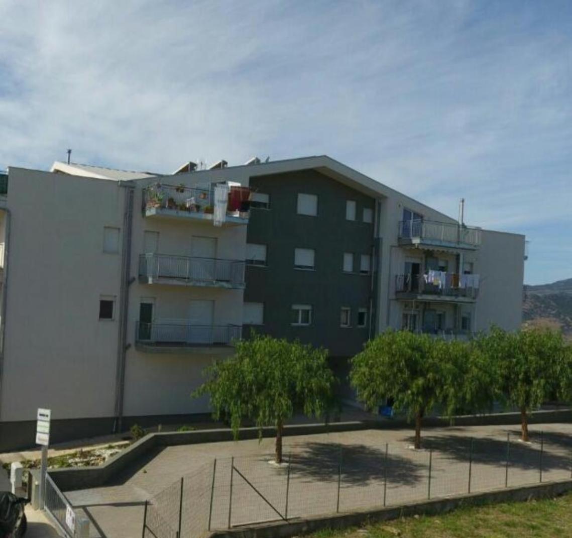 Casa Vacanza Helios Leonforte Bagian luar foto