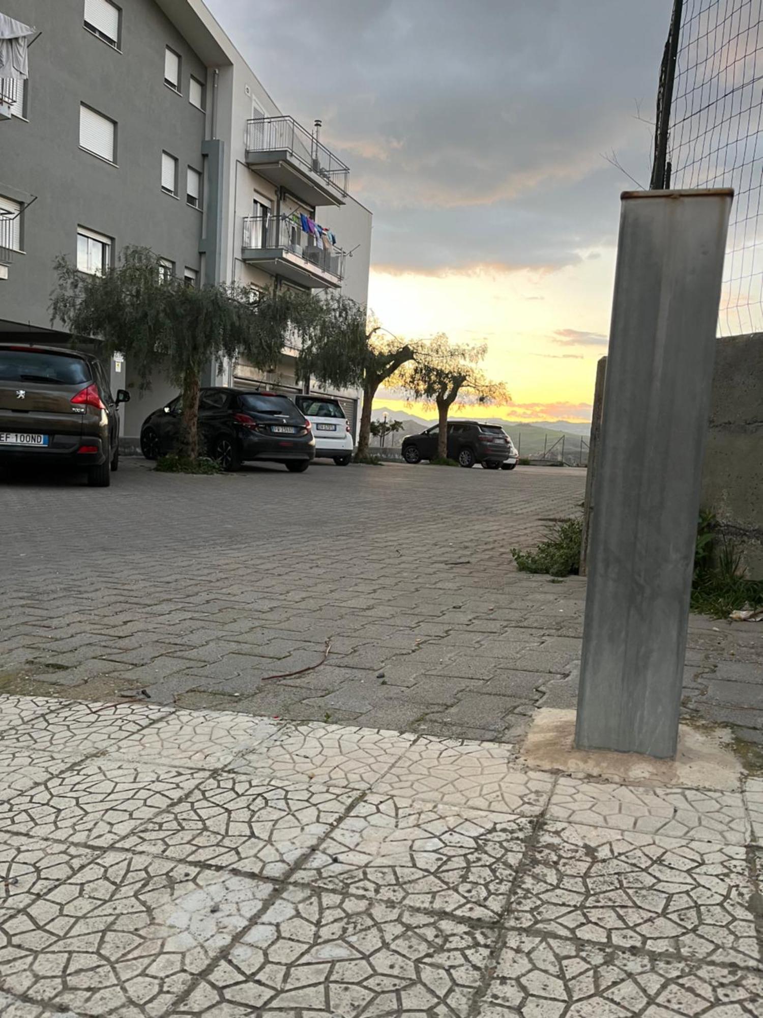 Casa Vacanza Helios Leonforte Bagian luar foto